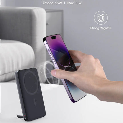 Aukey MagLinnk 10000mAh Magnetic Wireless Charging Power Bank (PB-MS02)