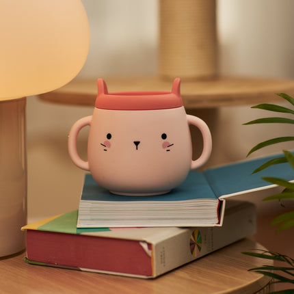 Whisker Wonderland Innovative Hydroponic Cat Grass Growing Mug - Pink | Soil-Free, Digestion & Hairball Aid, Eco-Friendly Silicone, Reusable