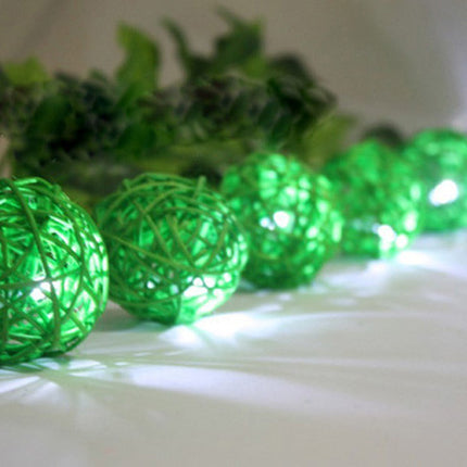 1 Set of Green 5cm Rattan Cane 50 Ball Battery Powered LONG 5m String Lights Christmas Gift Home Wedding Party Bedroom Decoration Table Centrepiece