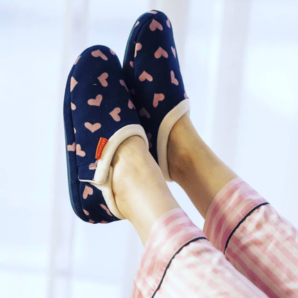 ARCHLINE Orthotic Slippers CLOSED Arch Scuffs Moccasins Pain Relief in Navy Hearts - EUR38