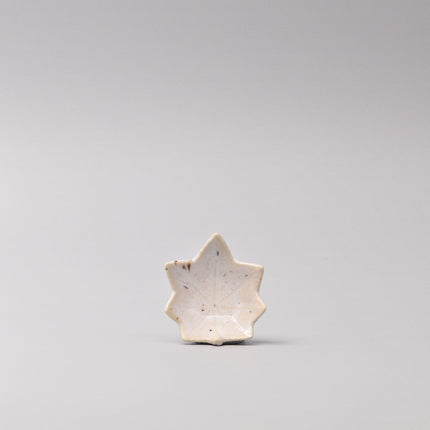 Sauce Dish Maple Leaf 6cm Ivory Fleck