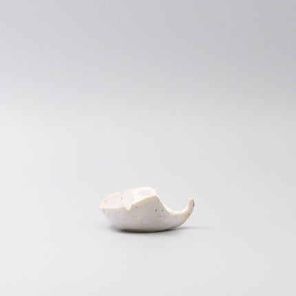 Gingko Leaf Sauce Dish 30ml Ivory Fleck