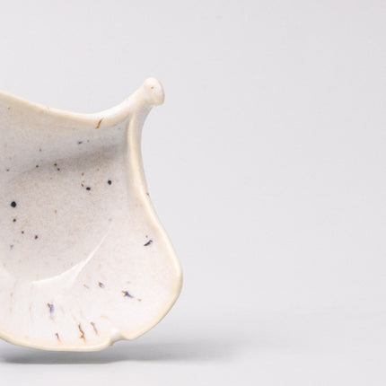 Gingko Leaf Sauce Dish 30ml Ivory Fleck