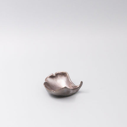 Gingko Leaf Sauce Dish 30ml Metallic Lustre Glaze