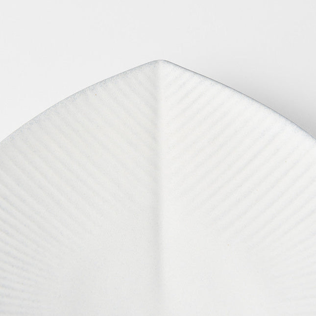 Plate 17.5cm Snow Leaf Glaze