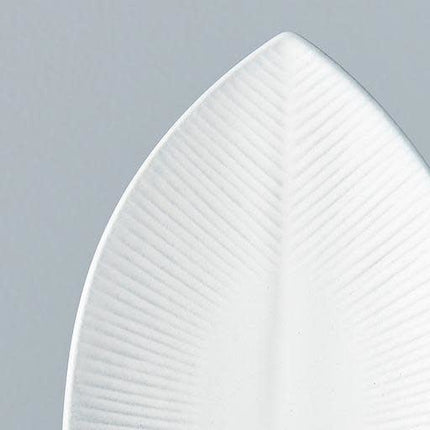 Plate Oval 21.5cm Snow Leaf Glaze